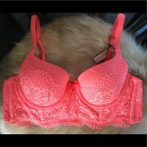NWT Body by Victoria Lined Demi 34B
